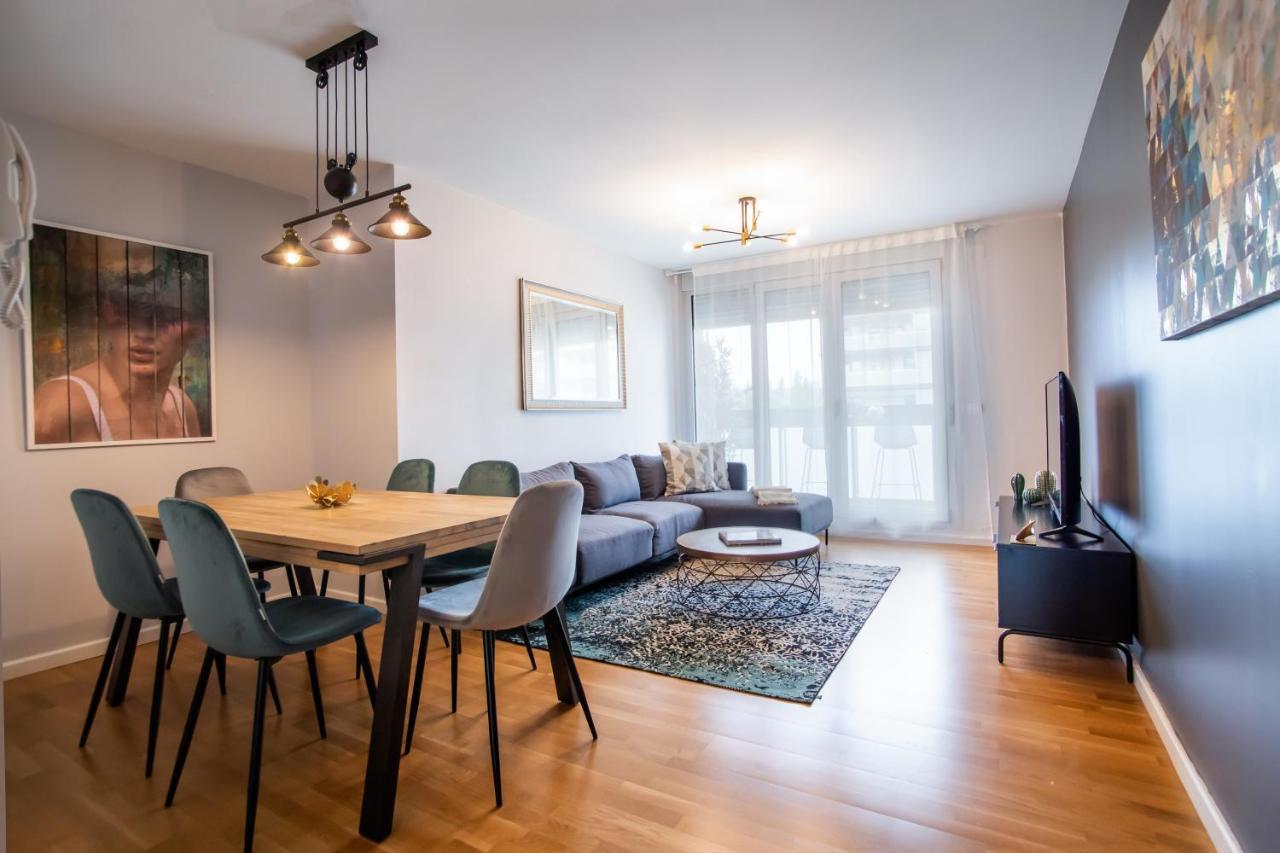 Tendency Apartments Forum سان أدريان دي بيزوس المظهر الخارجي الصورة
